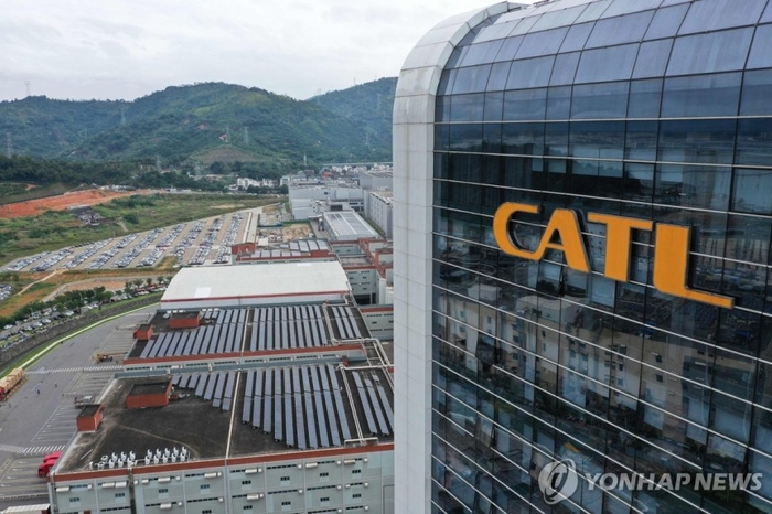 축포 터트린 중국, 초상집 된 한국…‘대어’ CATL 등장에 주저앉은 K배터리 축포 터트린 중국, 초상집 된 한국…‘대어’ CATL 등장에 주저앉은 K배터리