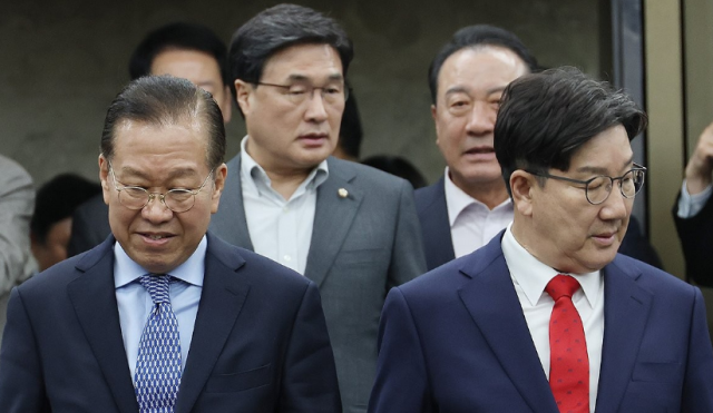  권영세·권성동, '단일화 의혹' 입건…고발인 조사 마쳐