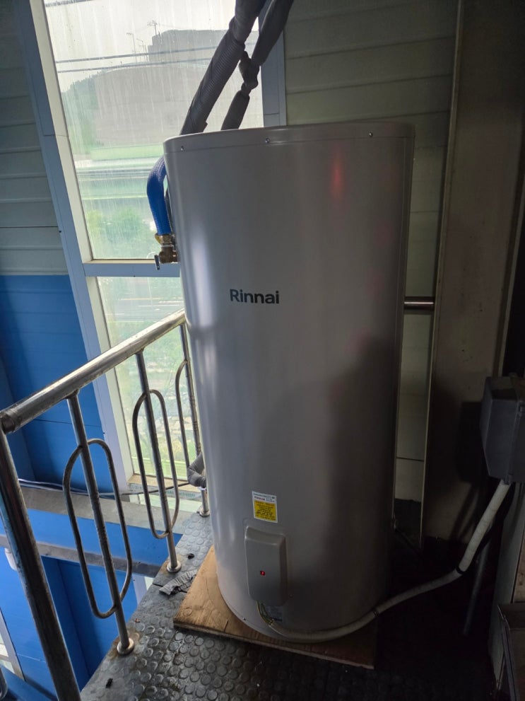  부산 300리터온수기 설치 설비 가능한 대리점, REW-EH320S/SA300S, 대용량전기온수기 설치 설비 대리점, 부산린나이전기온수기 전문점