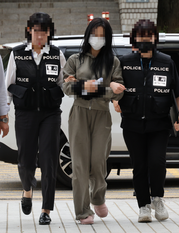 <b>손흥민 협박녀</b>, 의상 논란까지… 속옷 미착용이 이슈가 된 이유는?