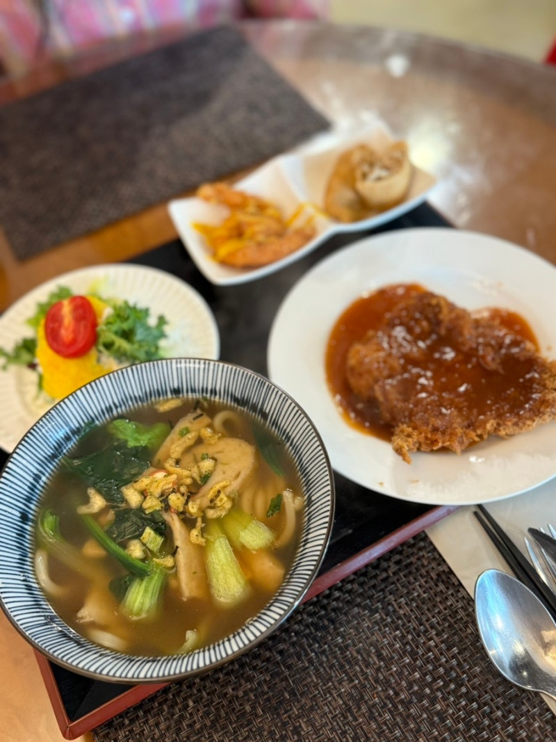 강릉맛집, 정갈한 한상차림 돈가스맛집 정혜영쿡 방문후기