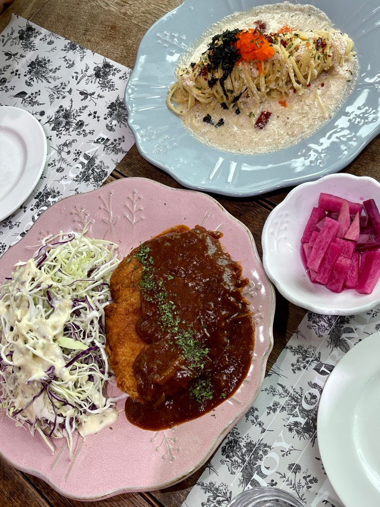  군산대형카페 리즈리에서 파스타 먹으면서 데이트 뇽뇽