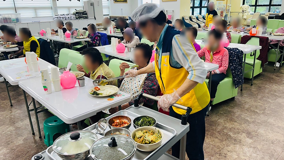 보령대천해수욕장주간보호센터 금빛사랑주야간보호센터 어르신 맞춤 건강 프로그램