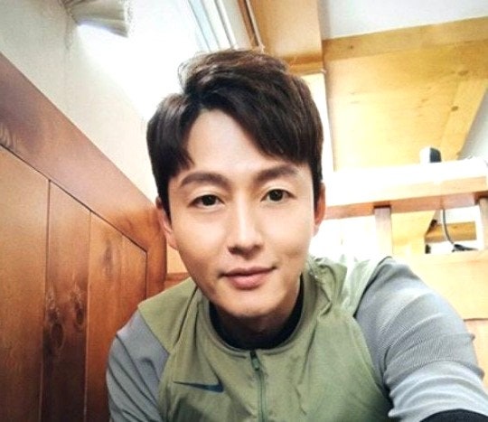 이정진 여자친구 결혼 아버지 어머니 동생 나이 키 학력 고향
