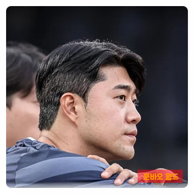 롯데 <b>윤성빈</b>, 1이닝 9실점 조기 강판…불안한 <b>제구</b>, 미래가... 