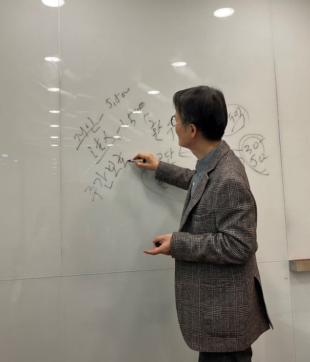  억울하게 노인학대 혐의 받았다면 이렇게 대응해야 합니다 노인학대 전문 정재호 변호사 상담
