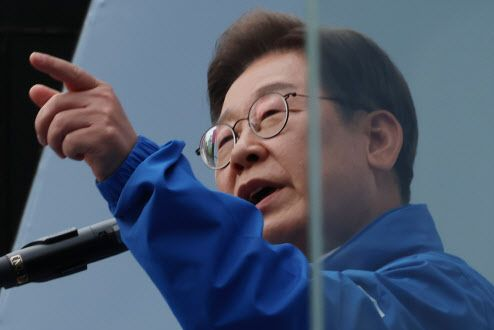  배우자 토론 제안…이재명 "말이 되는 얘기를 하라"