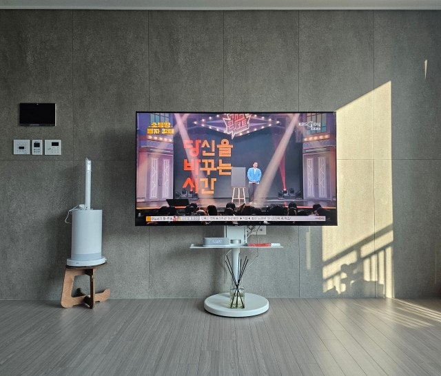55인치 LG 커브드 울트라TV 특수한 규격 모델 이동식 티비거치대 추천