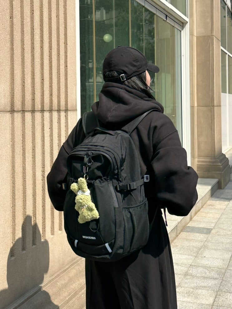  수납력 좋은 백팩 네이키드니스 신제품 카라비너 메쉬 백팩