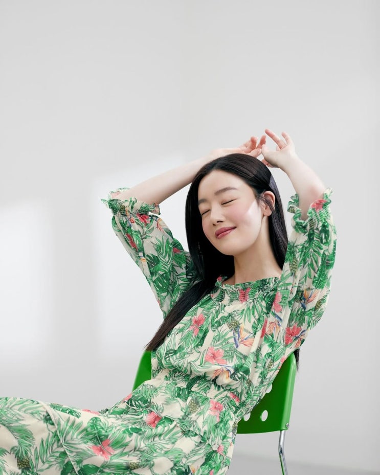  한선화가 제안하는 올 여름 유행하는 여자 패션으로 브랜드 꼼빠니아 여성 데일리룩 모음.zip