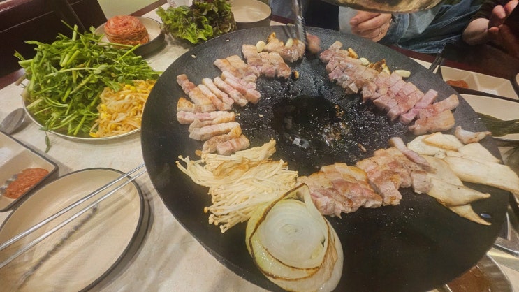  오복솥뚜껑 연수구청점, 동춘동삼겹살의 매력에 빠지다