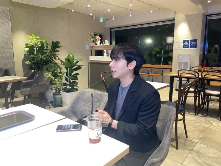 장례를 '이별'이 아닌 '기억'으로 바꾸는 MZ 장례지도사 장례를 '이별'이 아닌 '기억'으로 바꾸는 MZ 장례지도사