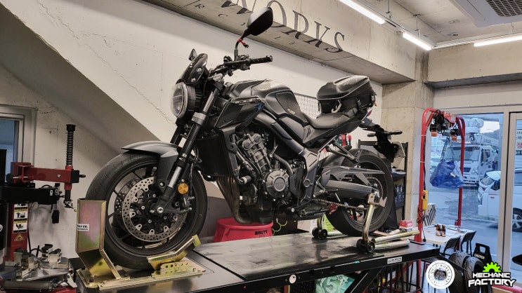 [콰시웍스] 혼다(Honda) CB650R 슈퍼스프록스 대소기어 DID 체인 미쉐린 파워6 교체 부산경남김해 모터사이클 정비수리