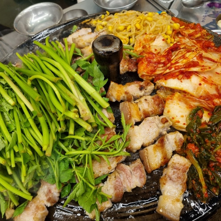  신시가지 전북 전주 미나리(추가) 삼겹살 단체 모임 저녁 밥집 술집 맛집 목구멍