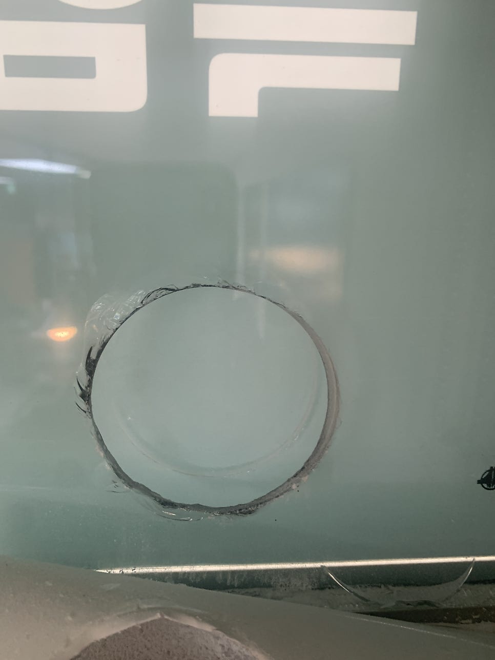 이중유리타공작업 에어컨배관구멍뚫기