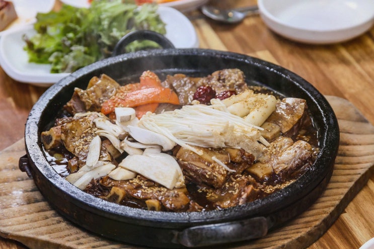  완벽한 포항갈비찜과 함께하는 황장군 포항점 저녁식사