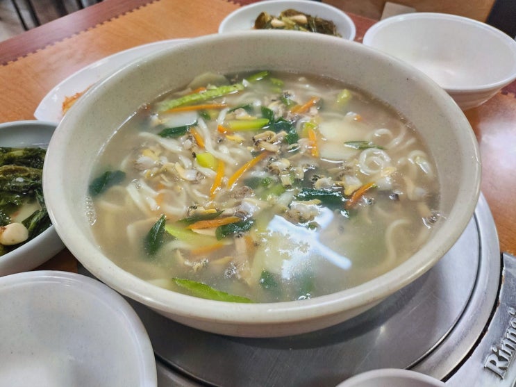  해안수산 바지락마을손칼국수 2호점, 신선한 해산물과 대부도 맛집 경험