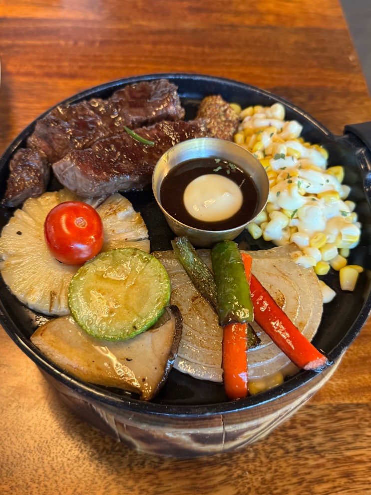  10불 스테이크까지! 대구 성서 맛집 ‘코지하우스’ 리뷰