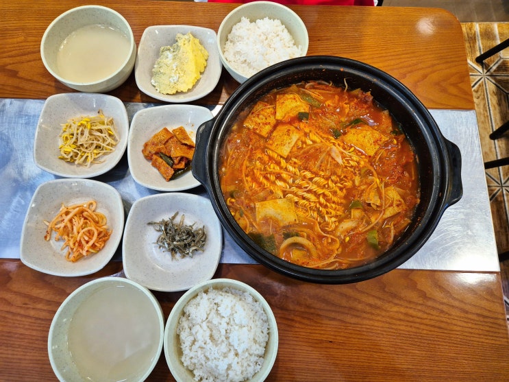 부산 서면 로컬 김치전골 맛집 삼광보리밥