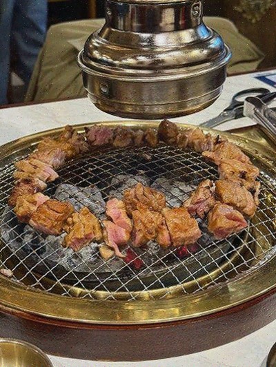  [맛집리뷰] 금성회관 약수역직영점, 한국인이 좋아하는 마블링의 고소한 생갈비 - 약수역고기집