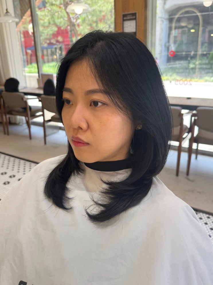  성수미용실 중단발 레이어드컷 잘하는 준오헤어 성수역점 솔 디자이너