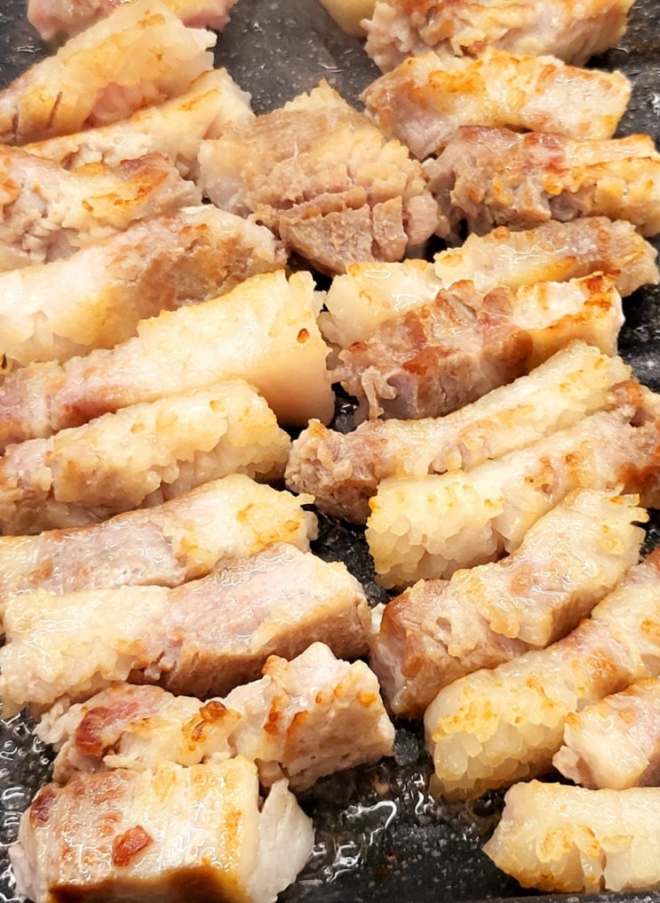  [장유]부드러운 고기맛이 일품인 장유 눈꽃삼겹살 맛집 '눈꽃을그리다 김해신문점'