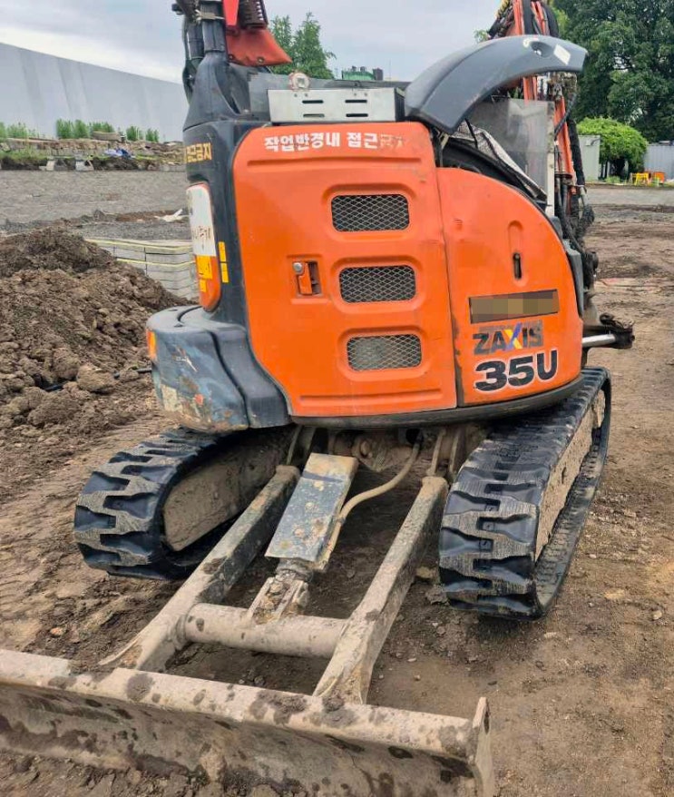  히타치35U(히타치35, ZAXIS 35U)에 라바프로 고무트랙을 장착했습니다. 서울 고무트랙