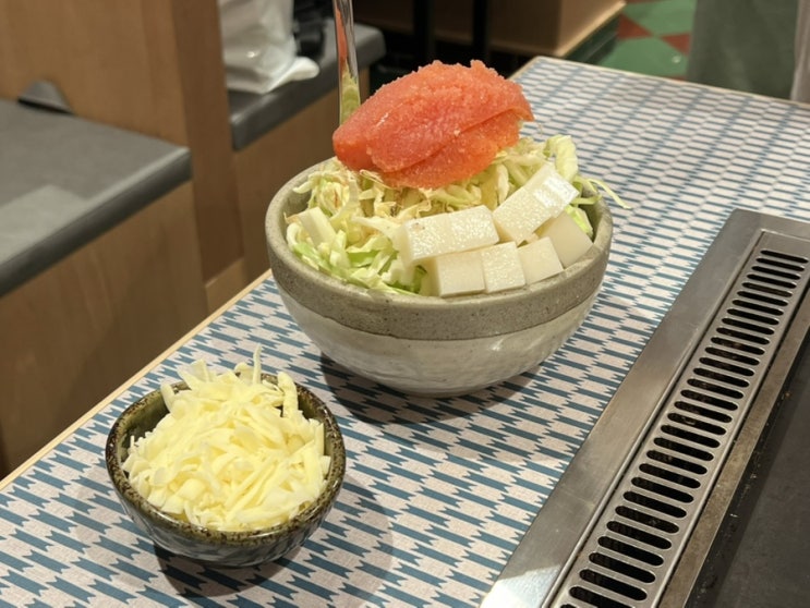  신사이바시 맛집 추천 도쿄식 몬자야키 즐길 수 있는 '츠키시마몬자'
