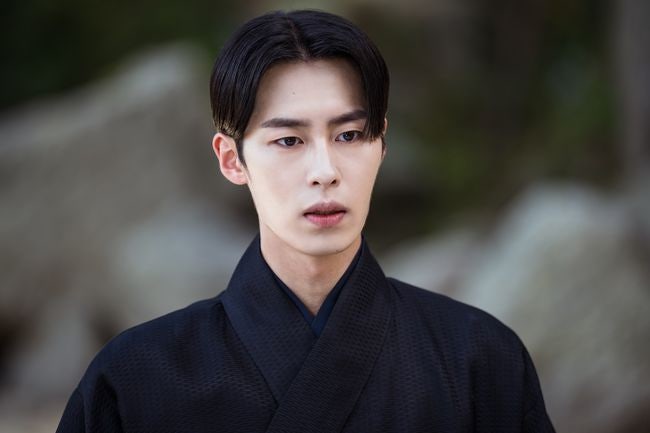 Tanggeum Lee Jae-wook's Saju Palja: 2025 Fortune and Profile