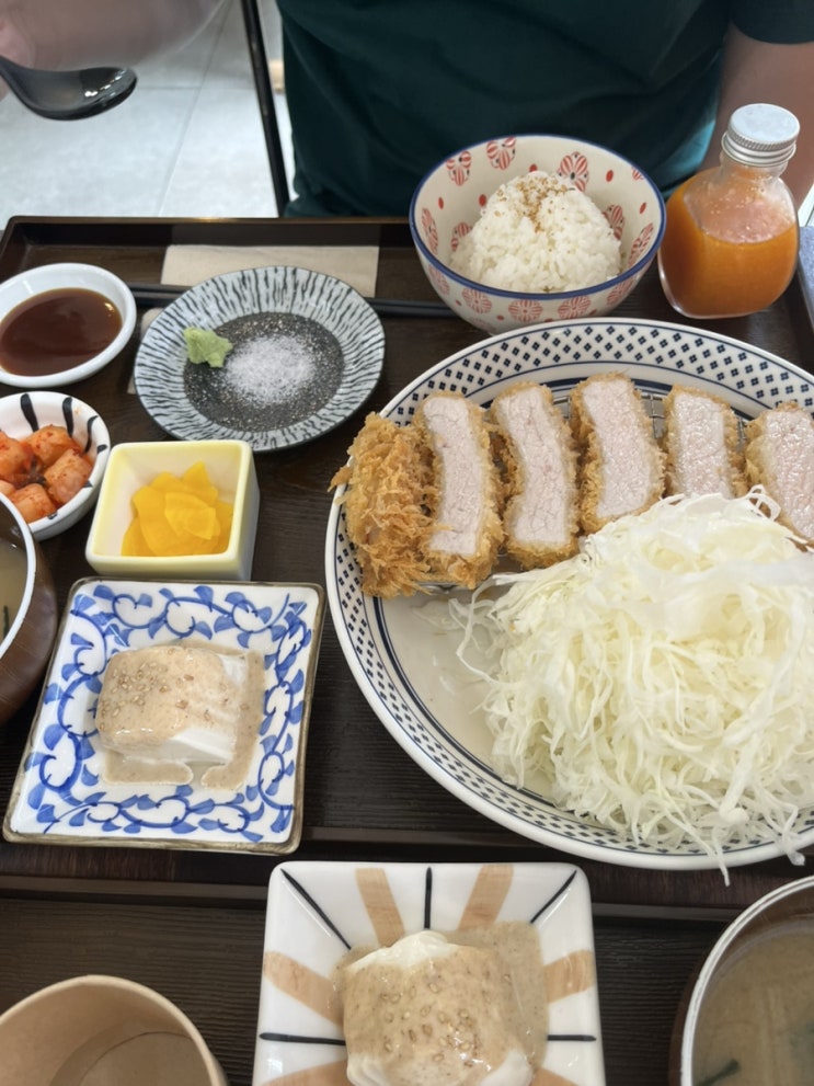  줄 서서 먹는 돈카츠 맛집?! 광명 하안동 ‘코지’ 직접 가봤습니다