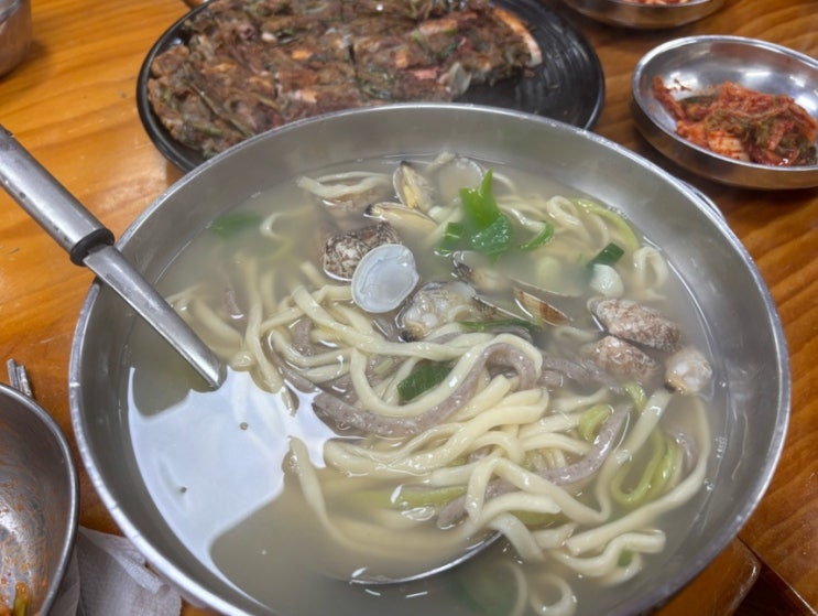 안산 선부동 백년가게식당 해물파전 바지락칼국수 로컬 맛집 이조칼국수