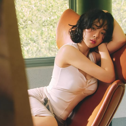 50억 모아서 사옥 짓겠다는 큰 포부를 가진 가수.jpg