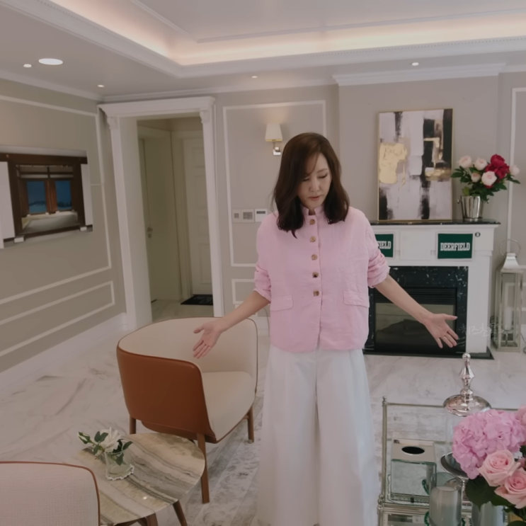 데뷔 32년, 최초로 <b>공개</b>한 <b>김남주 집</b> 삼성동 단독주택