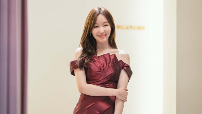 김아중, 소속사 플럼에이앤씨와 계약 종료… 앞으로의 행보는 어디로?