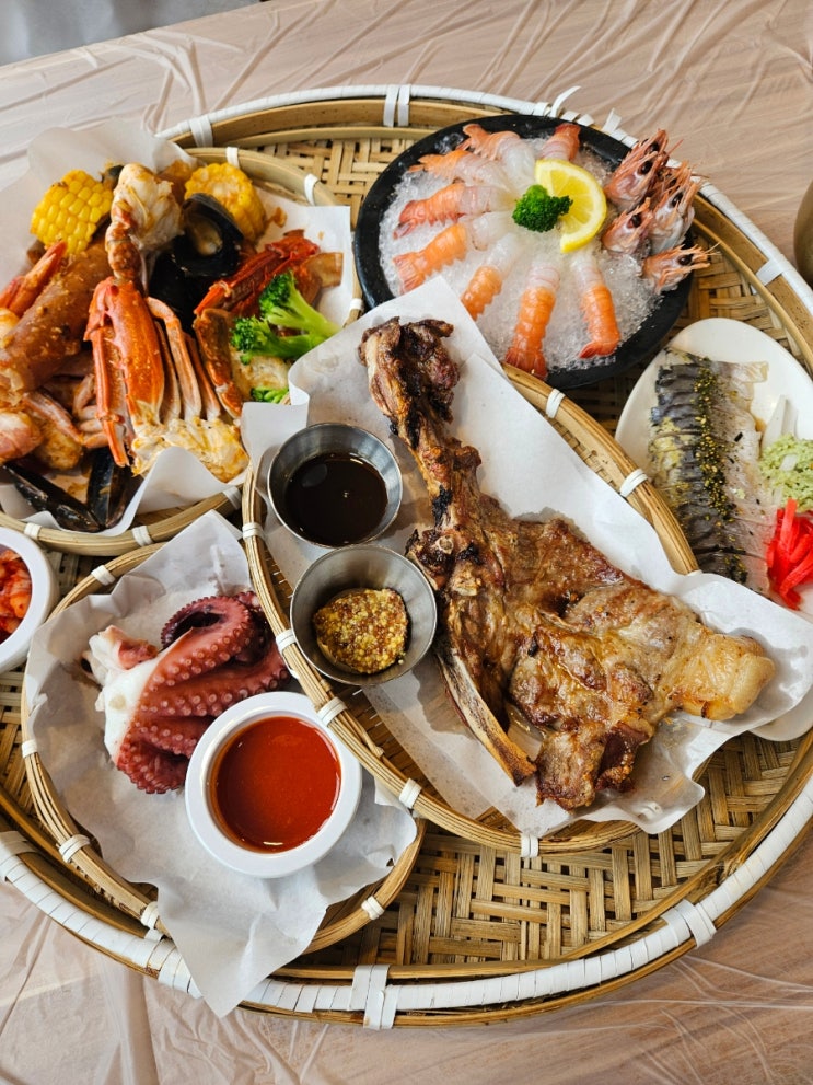  제주 협재 맛집 해산물과 고기 푸짐한 구성 더비치크랩 제주협재점