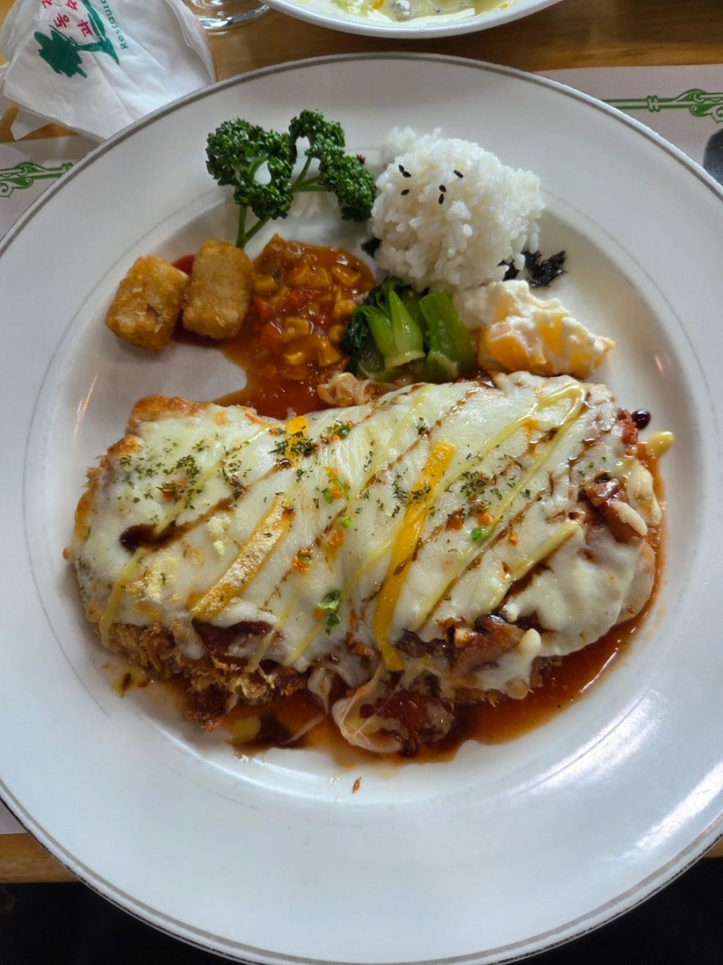 충주맛집 [동구밖과수원길] 경양식돈까스 데이트코스