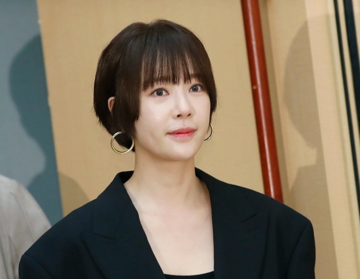 ‘설상가상’ 황정음, 전 남편에 18억원 부동산 가압류 당해 ‘설상가상’ 황정음, 전 남편에 18억원 부동산 가압류 당해