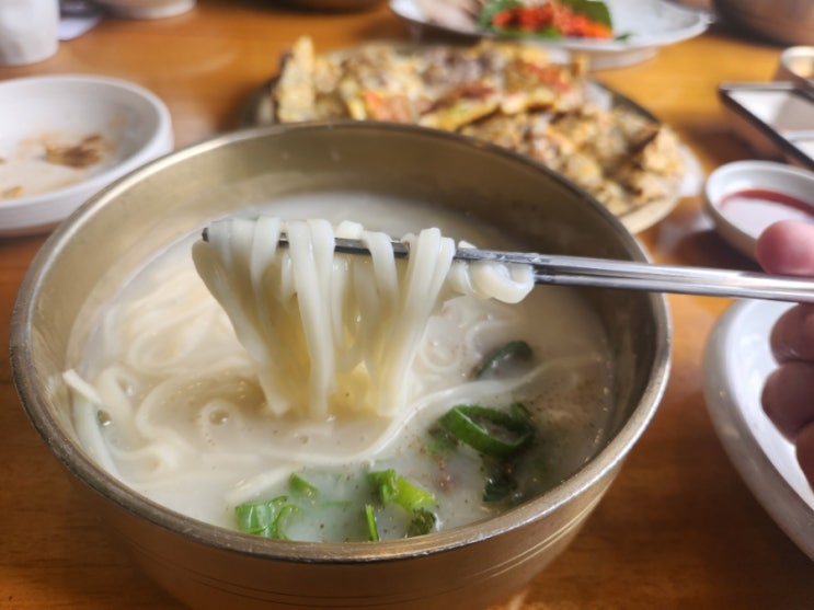  대구 율하동 신기역 근처 칼국수 맛집 본가안동국시 안동특선정식 후기