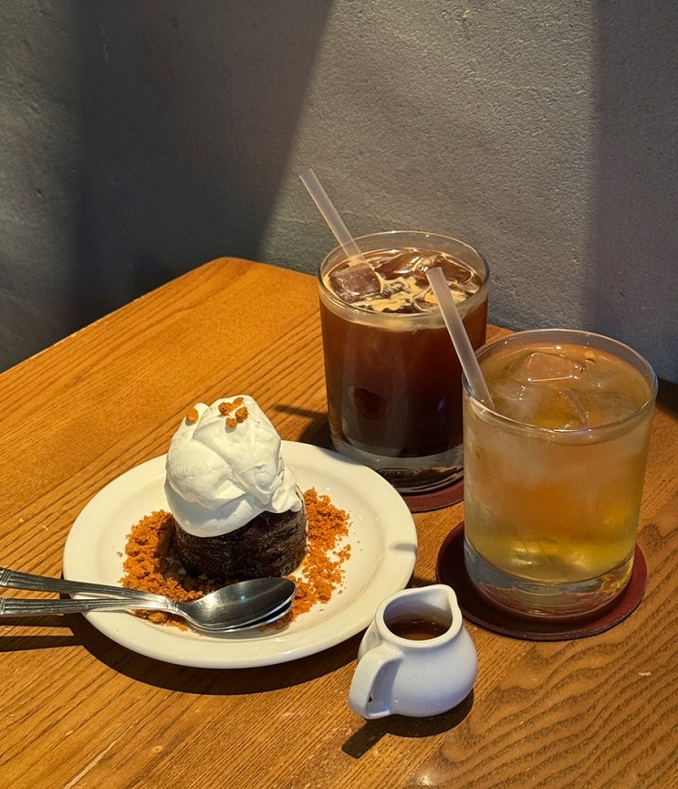  망원동 카페 Uig 우이그 분위기 좋은 망리단길 카페