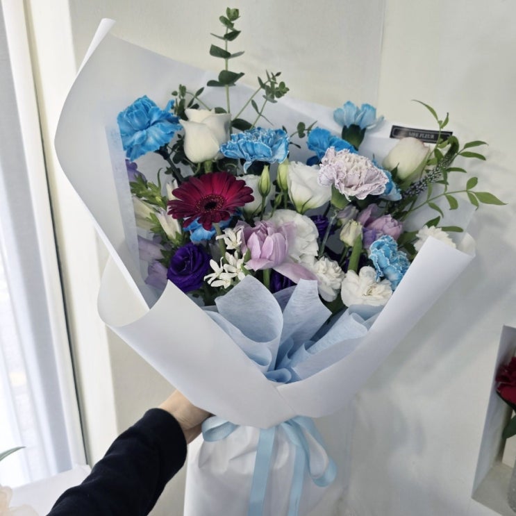  꽃집,미플레르 / 아주대 꽃집, 수원꽃집,  대학로 광교꽃집 / 지인 전시회 가는 길 예쁜 꽃다발 준비했어요