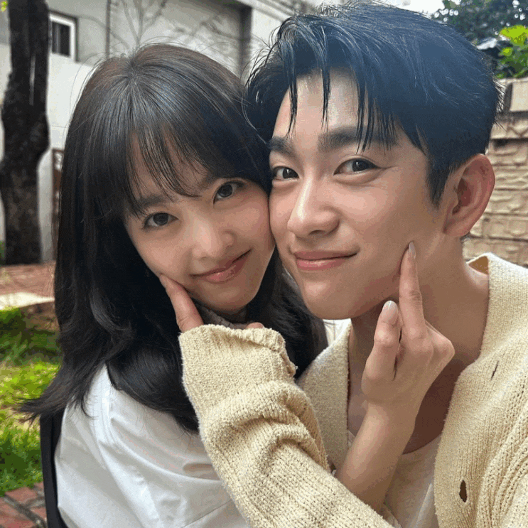 박보영박진영, ‘<b>미지의 서울</b>’ 초밀착 커플 <b>케미</b> 발산!