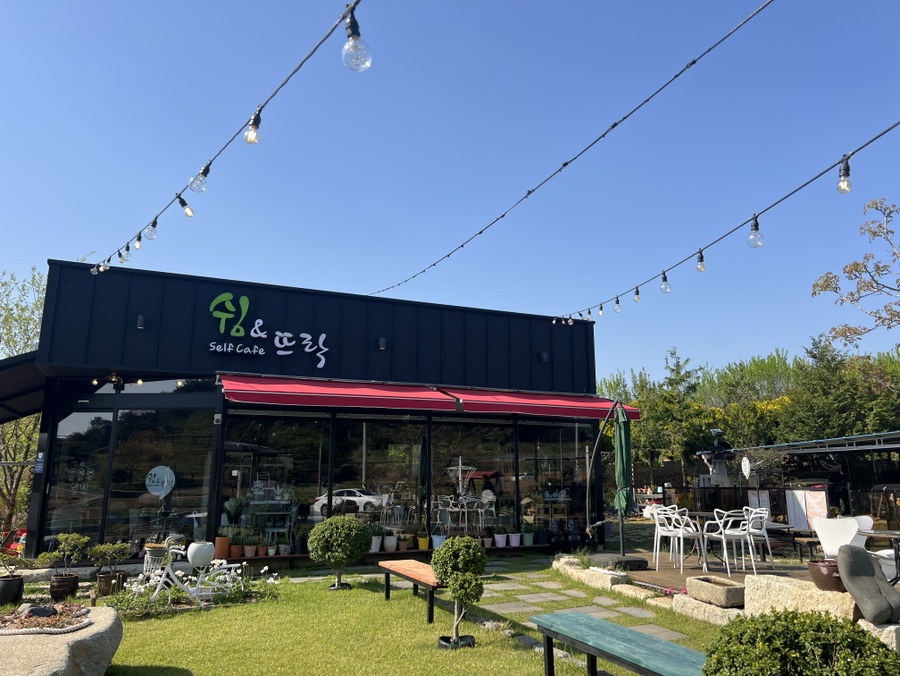 카페쉼뜨락 사진 2