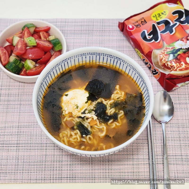 농심 너구리 라면 맛있게 끓이는 법 칼로리 계란 넣기