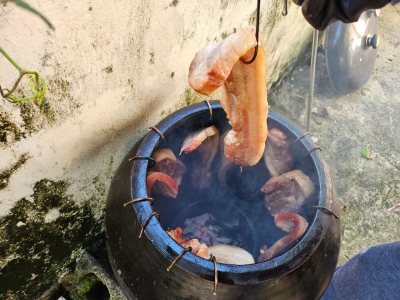 맛있는 항아리 삼겹살을 먹기 위한 "항아리 만들기"