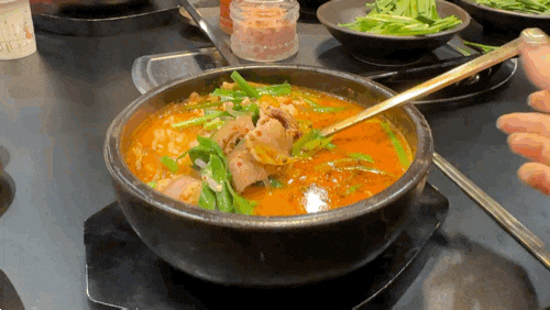  부산 문현동 맛집 가족외식으로 좋은 수백당 문현점 얼큰국밥