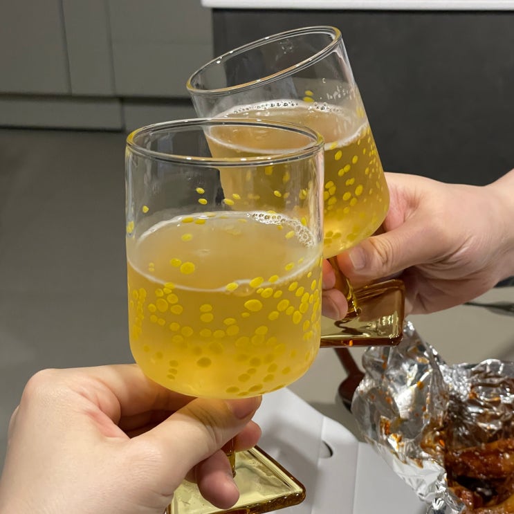  금요일 밤, 향긋한 자몽 맥주 한 잔