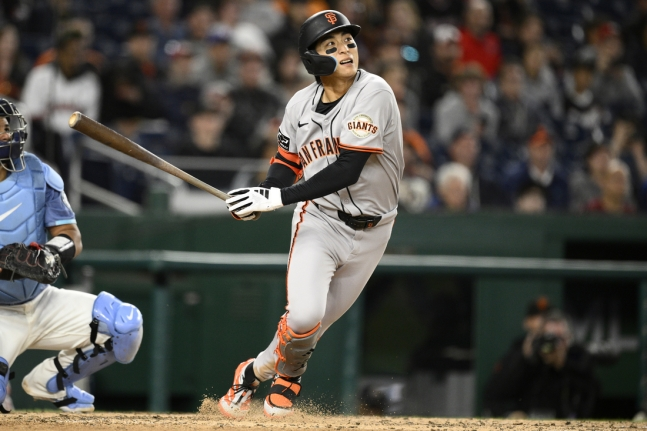 [속보] <b>이정후</b>, <b>맹활약</b>! <b>멀티히트</b> 행진 이어가다!  MLB 첫 2번... 