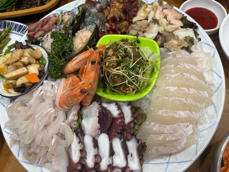 수성동 울진 참가자미 – 육수 미친 물회와 신선한 회 맛집
