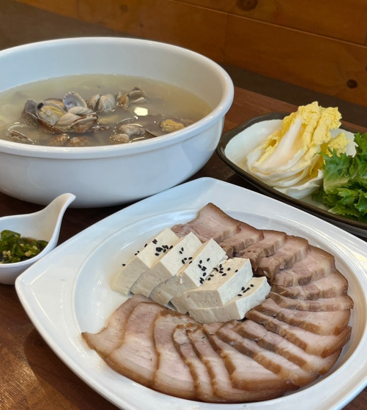  대전칼국수맛집 둔산동맛집 바지락이 듬뿍 들어있어 개운하고 수타면이 쫄깃탱탱한 오모리생바지락손칼국수 둔산점