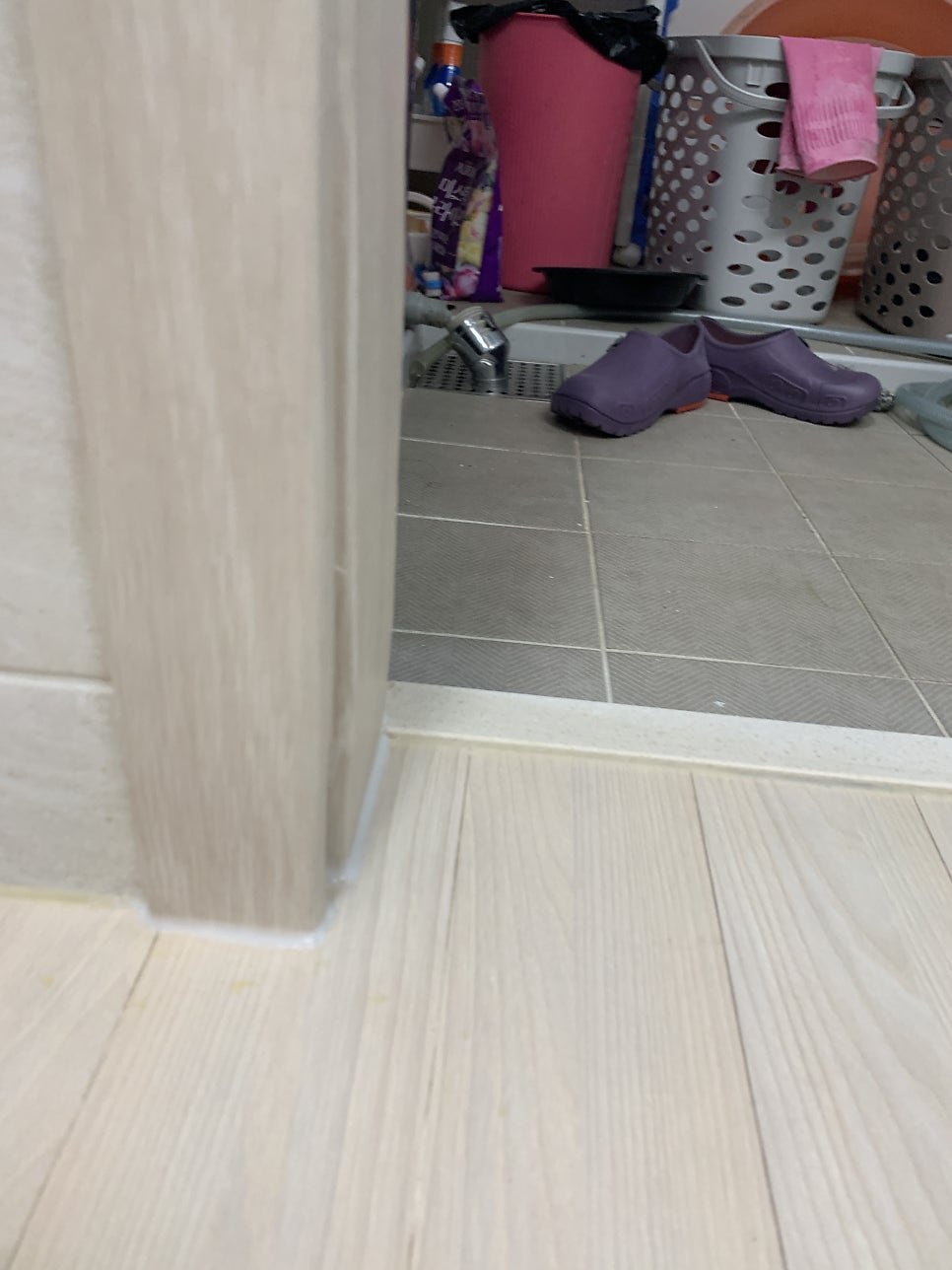 물먹은문틀복원 부분시트지보수 업체 및 비용 수원영통